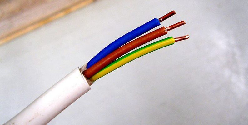Moden argument Rute Electrical Wiring Colours - The Old and the New (UK) | EC4U