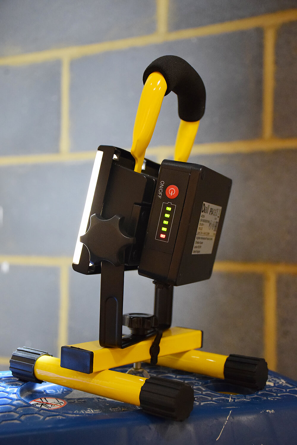 diall led rechargeable worklight expert tool review