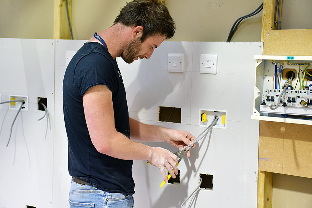 electrician courses 4u case study mike