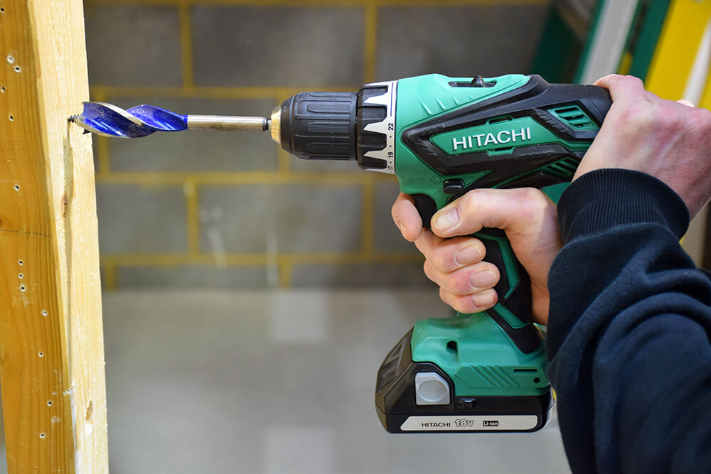 Hitachi 18v Cordless Driver and Combi Drill Expert Review EC4U