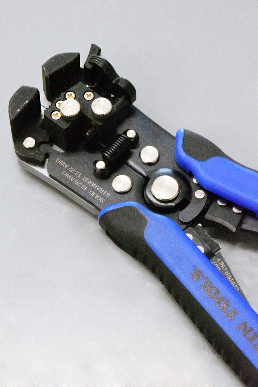 klein tools self adjusting wire stripper