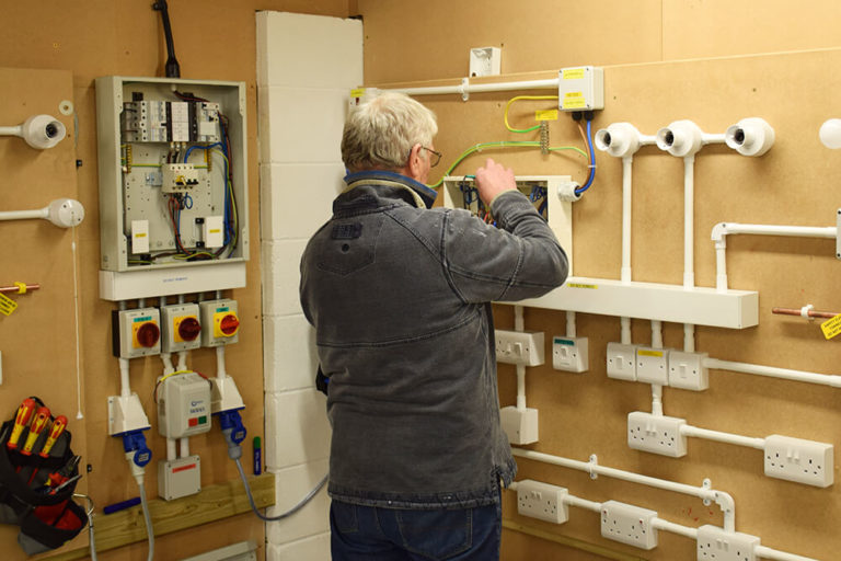 c-g-2365-level-3-electrical-installation-course-ec4u